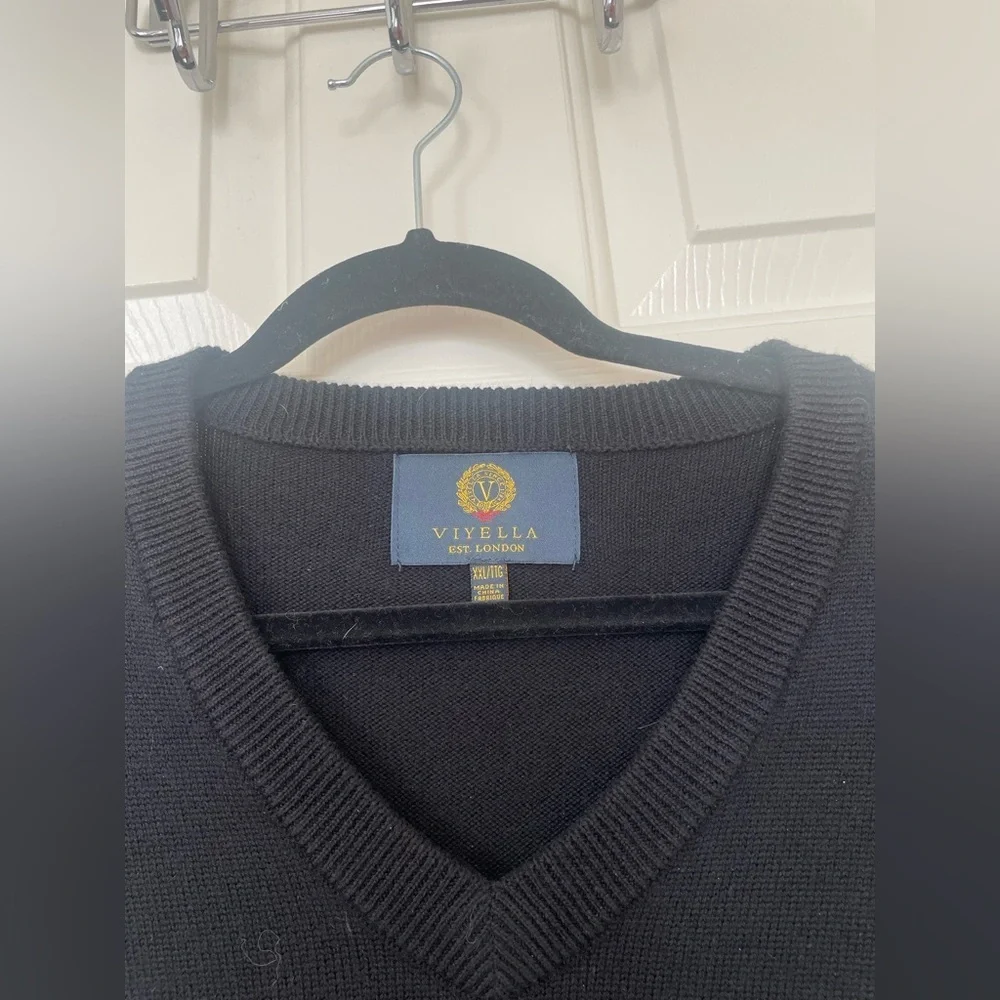Viyella 100% Merino Wool Sweater Vest Black Classic Knit V-Neck Pullover XXL - Picture 3 of 9